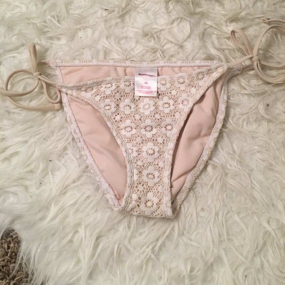 Xs size swim bottom